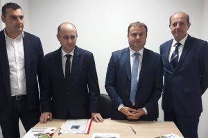 A fost semnat contractul de finanţare pentru dotarea Ambulatoriului Integrat al Spitalului Judeţean/ Șase cabinete vor fi dotate cu aparatură de ultimă generaţie