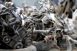 Ialomiţa: Controale la persoane fizice şi juridice care se ocupă cu dezmembrări auto