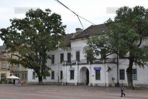 Finanţare de 3,5 milioane de euro pentru realizarea Muzeului Revoluţiei, în locul garnizoanei din centru