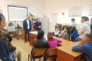 Campania ”NOI VĂ INFORMĂM, VOI DECIDEȚI!” a ajuns la Vidra (FOTO)