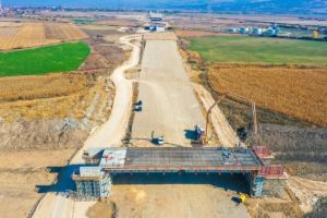 VIDEO. Autostrada A10 Sebeş-Turda: Lucrări cu „frâna trasă” pe lotul 2. Asociaţia Pro Infrastructură – CNAIR pune beţe în roate mobilizării timide de la începutul lui 2019