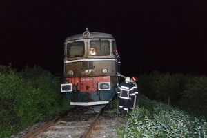 Locomotivă în flăcări între Carei şi Tăşnad. Traficul feroviar, blocat