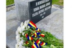 Eveniment de comemorare a eroilor la Cimitirul Internaţional de la Valea Uzului, de Ziua Armatei