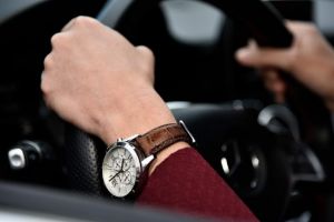 De ce ţi-ai lua un ceas de marcă?