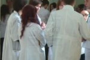 Sprijin pentru medicii rezidenţi: „Am depus un amendament să nu fie nevoie de ministru al Educaţiei”