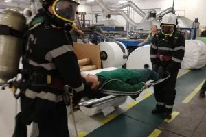 FOTO. Incendiu grav în judeţ. Două persoane, intoxicate cu fum (exerciţiu)