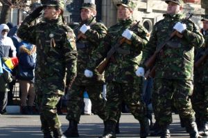 Ziua Armatei, marcata la Ploiesti cu ceremonie militara si defilare