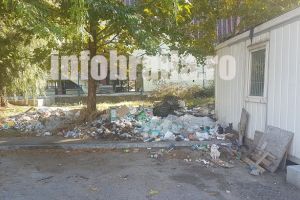 Candidat la titlul GUNOIUL BRAILEI!/ Raspunzatoare pentru focarul de infectie de langa Sala Polivalenta este societatea ce reamenajeaza Bazinul Olimpic