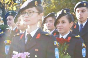 Elevii militari câmpulungeni au sărbătorit Ziua Armatei României