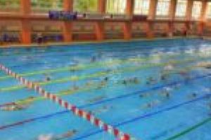 Weekend sportiv la Reşiţa! Derbi în Valea Domanului, concurs de înot masters în Govândari