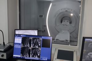 Pacienţii Spitalului Judeţean beneficiază de aparate CT şi RMN de ultimă generaţie