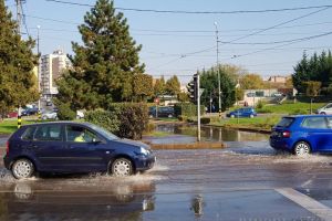 Compania de Apă Oradea: Mai multe străzi fără apă în urma avariei de pe Bulevardul Dacia