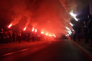 Aradul PLÂNGE. Bogdanii UTA-ei, comemoraţi la un an de la tragedia care a zguduit întreaga suflare roş-albă