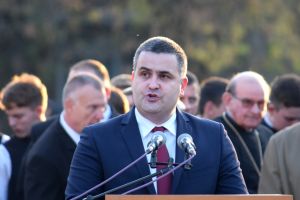 Gabiel Leş, la Carei: Puteţi conta pe sprijinul meu în procesul de înzestrare a Armatei României
