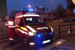 Poliţia îl caută pe şoferul care l-a lovit pe „zebră” pe băiatul de 17 ani, în Nufărul