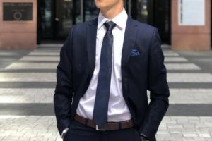 Octavian, tânărul student din Botoşani care le-ar putea da clasă multor politicieni români. „În viaţă nu eşuezi dacă ţinteşti prea sus şi ratezi, ci dacă ţinteşti prea jos şi nimereşti”