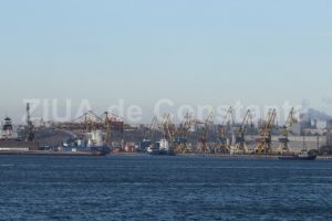 Constanta. Zece nave sunt avizate pentru sosire in porturile maritime romanesti 