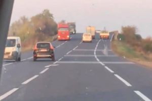 VIDEO: Un şofer a semănat panică pe şoseaua europeană