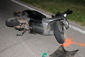 Accident pe strada Viitorului – doi tineri răniţi