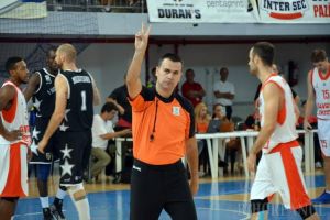 CSM CSU Oradea a pierdut meciul de la Cluj, cu U BT. Directorul Şerban Sera acuză arbitrajul lui Marius Ciulin!