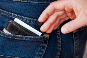 Recomandări pentru prevenirea furturilor din buzunare