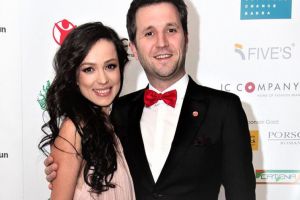 Soţia lui Andi Moisescu se luptă în instanţă pentru un teren din Satu Mare. Se judecă de peste un deceniu