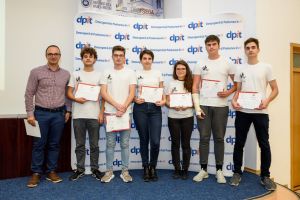 „Asistentul Cetăţeanului”: Elevi din Oradea, premiaţi pentru o aplicaţie ingenioasă