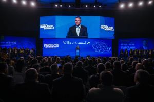 ”Numai prin vot ne eliberăm de rămăşiţele comunismului şi de un PSD care a inhibat dezvoltarea României”