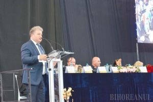 Salvarea lui Bungău: De ce ar putea câştiga un nou mandat rectorul Universităţii din Oradea