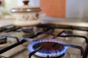 Aproape 140 de persoane au murit intoxicate cu monoxid de carbon. Avertizările transmise de specialiştii Delgaz Grid