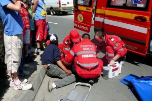 ACUM – Pieton lovit de autobuz în Piteşti