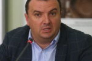 Când va fi gata lărgirea drumului către Moşniţa Nouă? Călin Dobra speră că anul viitor