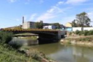 Una caldă, alta rece! Podul Eroilor ar putea fi deschis circulaţiei în câteva zile! Robu, nemulţumit că lucrările de pe Dragalina stagnează