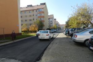 Strat nou de asfalt în aleea pictor Nagy István, Miercurea Ciuc