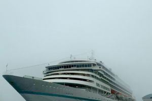 21 de nave au poposit anul acesta in Portul Constanta: Nava maritima de pasageri Amera inchide sezonul de croaziere 