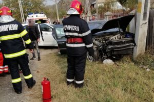 Patru persoane rănite într-un accident la Drăgaeşti-Ungureni