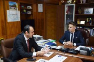 Un elev de la Liceul Teoretic ”Emil Racovita” din Baia Mare a fost ”Prefect pentru o zi”