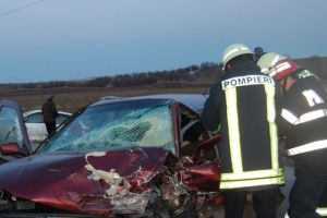 ACCIDENT rutier pe DN1, la Răhău: Două persoane rănite şi două maşini avariate. Trafic îngreunat