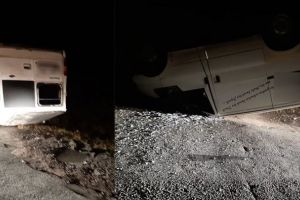 Cum arată maşina furată şi răsturnată de un adolescent de 15 ani la Ocna Sibiului