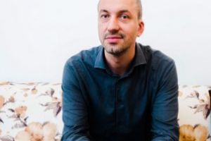 Psihoterapeutul Eugen Hriscu, despre dependenta de iarba: Mesajul „Spune NU drogurilor” e o prostie, pentru ca nu drogurilor trebuie sa le spui NU, ci prietenilor!