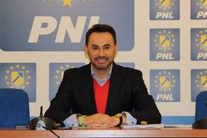 Nu mai are loc în oraş?! Cum a ajuns europarlamentarul Gheorghe Falcă să-şi facă birou la sediul de partid…