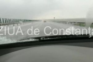 Ploua torential pe autostrada A4 Ovidiu – Agigea