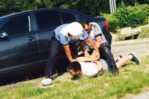 Se schimbă legea. Poliţia vă poate cere să staţi culcat la pământ!