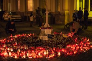 Victimele din ”Colectiv” comemorate miercuri seara la Sibiu