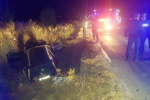 ACCIDENT rutier pe DN 1, în judeţul Alba: Autoturism răsturnat după un impact între două maşini. Doi pasageri au fost răniţi Două femei au fost rănite