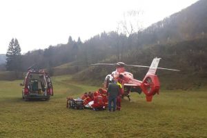 Accident de muncă la Șanţ. Bărbat rănit grav, preluat de elicopterul SMURD