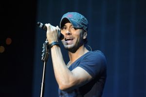 VIDEO. Sătmăreni la concertul Enrique Iglesias, la Cluj. 10.000 de oameni au participat