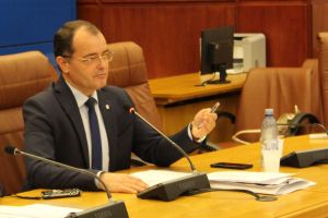 În aşteptarea noilor miniştri, şefii de instituţii au aflat ”testamentul prefectului” Frenţ