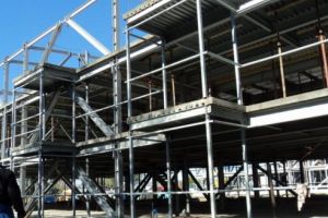 Reghin: Bloc de locuinţe sociale construit cu 8,8 milioane de lei de o firmă locală