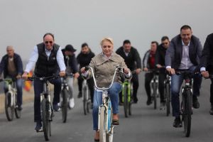 Viorica Dăncilă, tur de forţă în Bihor: Premierul demis va face 7 vizite în 9 ore, în Oradea şi în judeţ